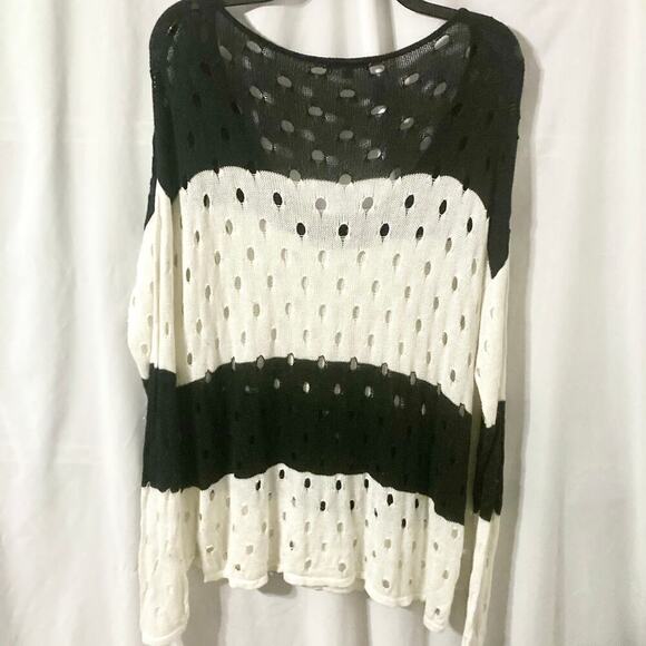 Larsen Gray Women's XL Black and White Distressed Open Knit Sweater - Picture 3 of 10
